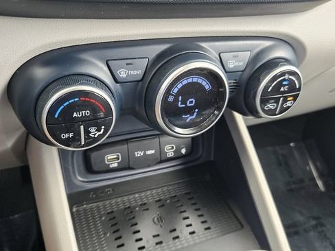 Used 2023 Hyundai Venue Limited w/ Cargo Package FWD image 16