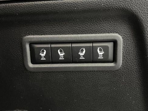 Used 2024 Jeep Wagoneer L Series II w/ Convenience Group I image 16