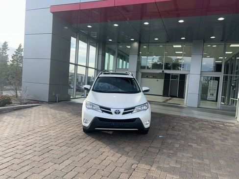Used 2013 Toyota RAV4 Limited AWD/4WD image 2