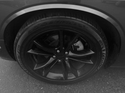 Used 2016 Dodge Challenger SXT Plus RWD image 22