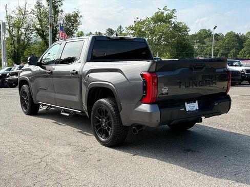 Used 2023 Toyota Tundra SR5 w/ SR5 Convenience Package AWD/4WD image 7