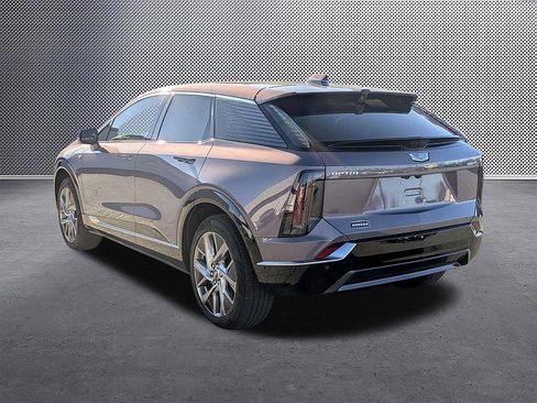 New 2026 Cadillac Optiq Luxury 2 image 7