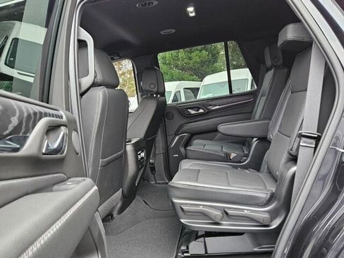 Used 2023 GMC Yukon Denali image 7