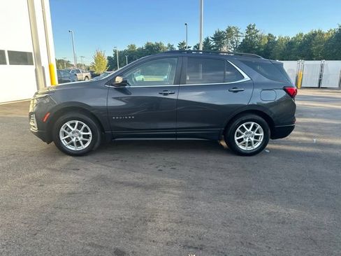 Used 2023 Chevrolet Equinox LT AWD/4WD image 2