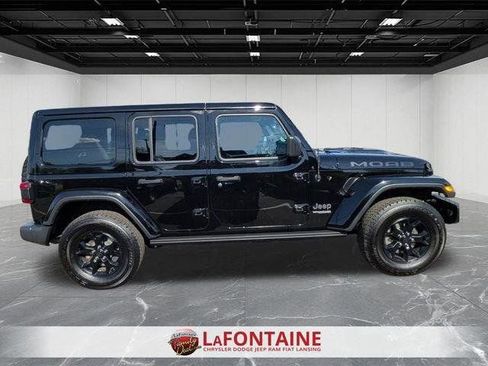 Certified 2019 Jeep Wrangler Unlimited Sahara w/ Quick Order Package 24M Moab AWD/4WD image 6