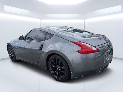 Used 2016 Nissan 370Z Coupe image 5