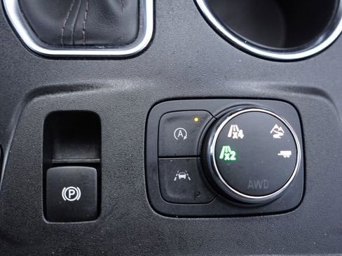 Certified 2023 Chevrolet Traverse High Country image 34