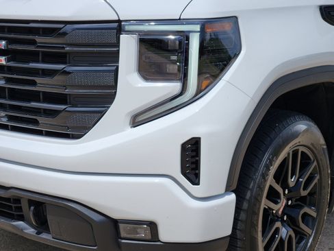 Used 2026 GMC Sierra 1500 Elevation RWD image 10