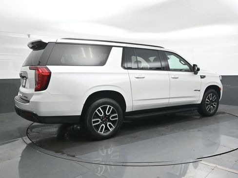 Used 2021 GMC Yukon XL AT4 AWD/4WD image 2