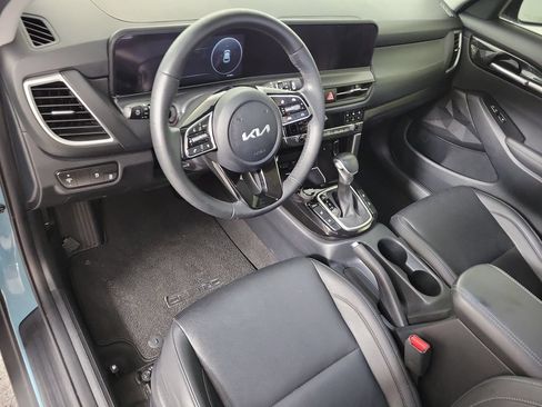 Used 2024 Kia Seltos EX FWD image 11