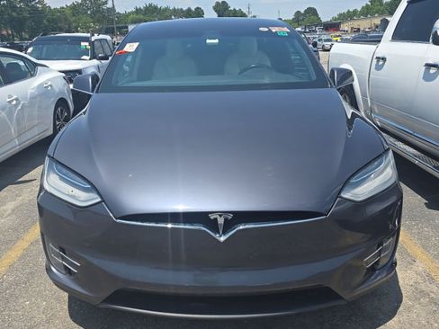 Used 2020 Tesla Model X Long Range AWD/4WD image 4