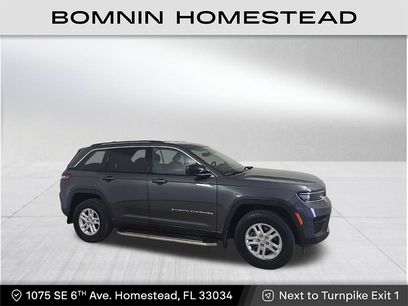 Used 2022 Jeep Grand Cherokee Laredo w/ Luxury Tech Group I