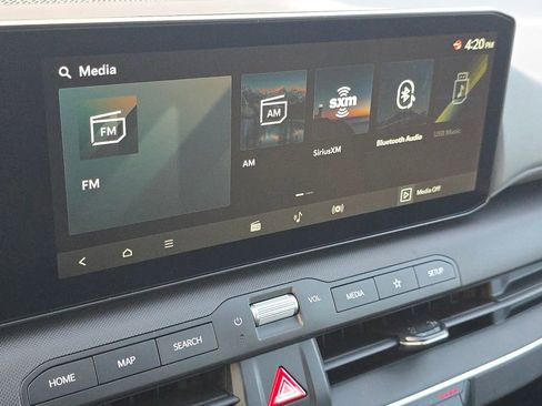 New 2025 Kia K4 LXS image 27