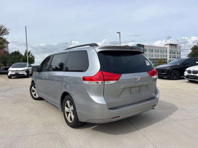 Used 2013 Toyota Sienna LE FWD image 6