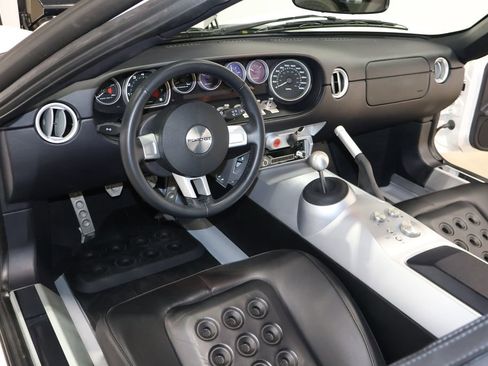 Used 2005 Ford GT image 20