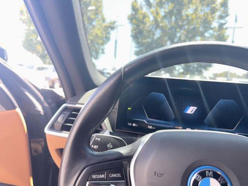 Used 2023 BMW i4 eDrive40 w/ Premium Package RWD image 6