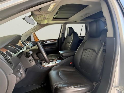 Used 2011 Buick Enclave CXL image 39
