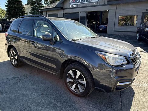 Used 2017 Subaru Forester 2.5i Premium image 5