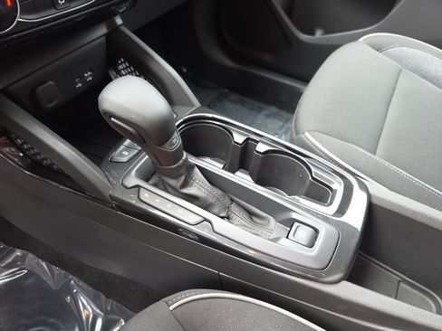 Used 2025 Chevrolet TrailBlazer LT AWD/4WD image 22