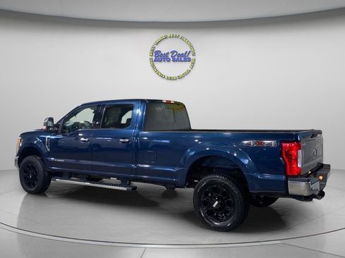 Used 2017 Ford F250 XLT w/ XLT Premium Package AWD/4WD image 3