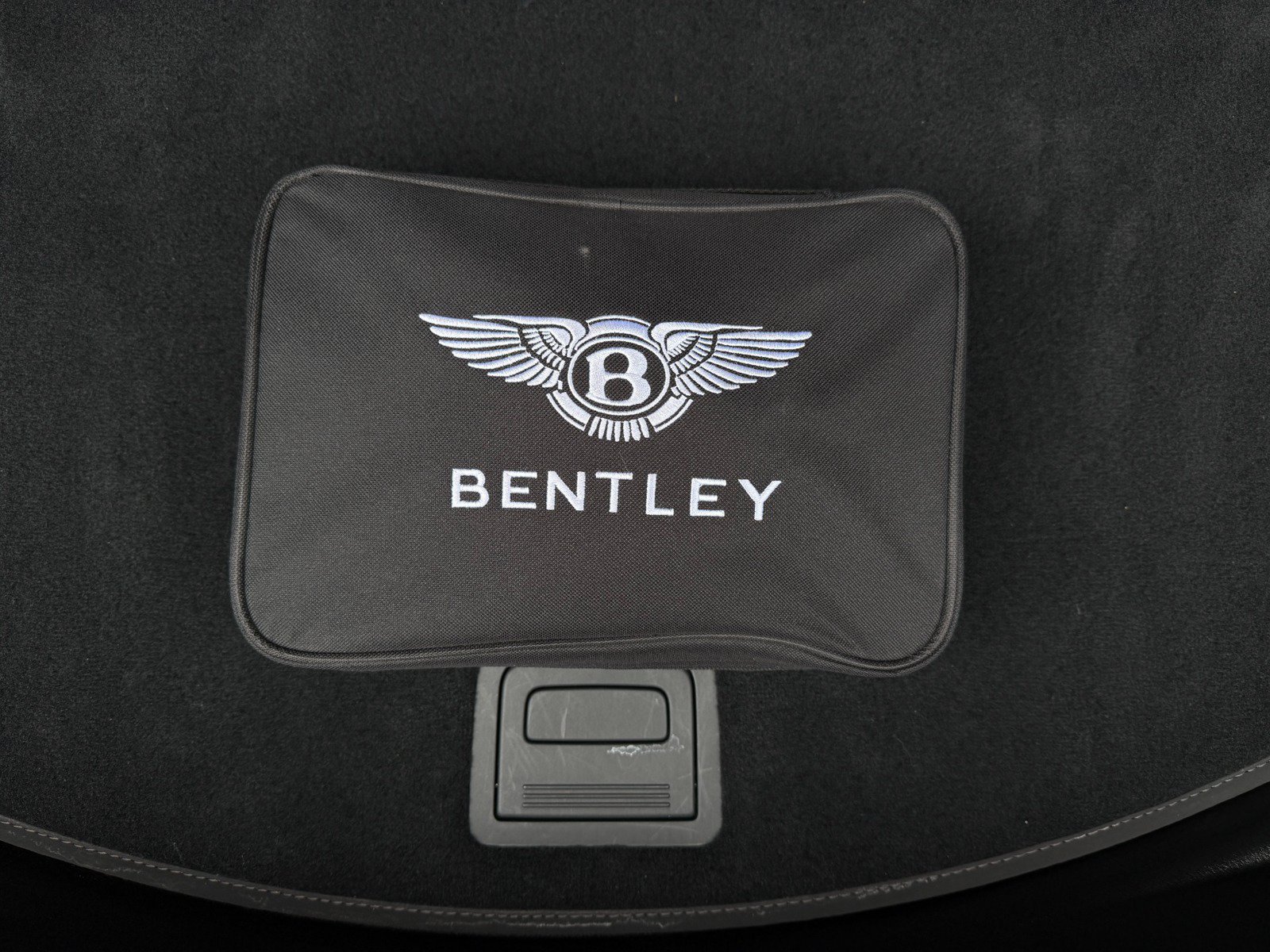 Used 2020 Bentley Flying Spur W12 AWD/4WD image 45