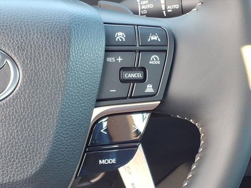 New 2026 Toyota Crown Platinum image 21