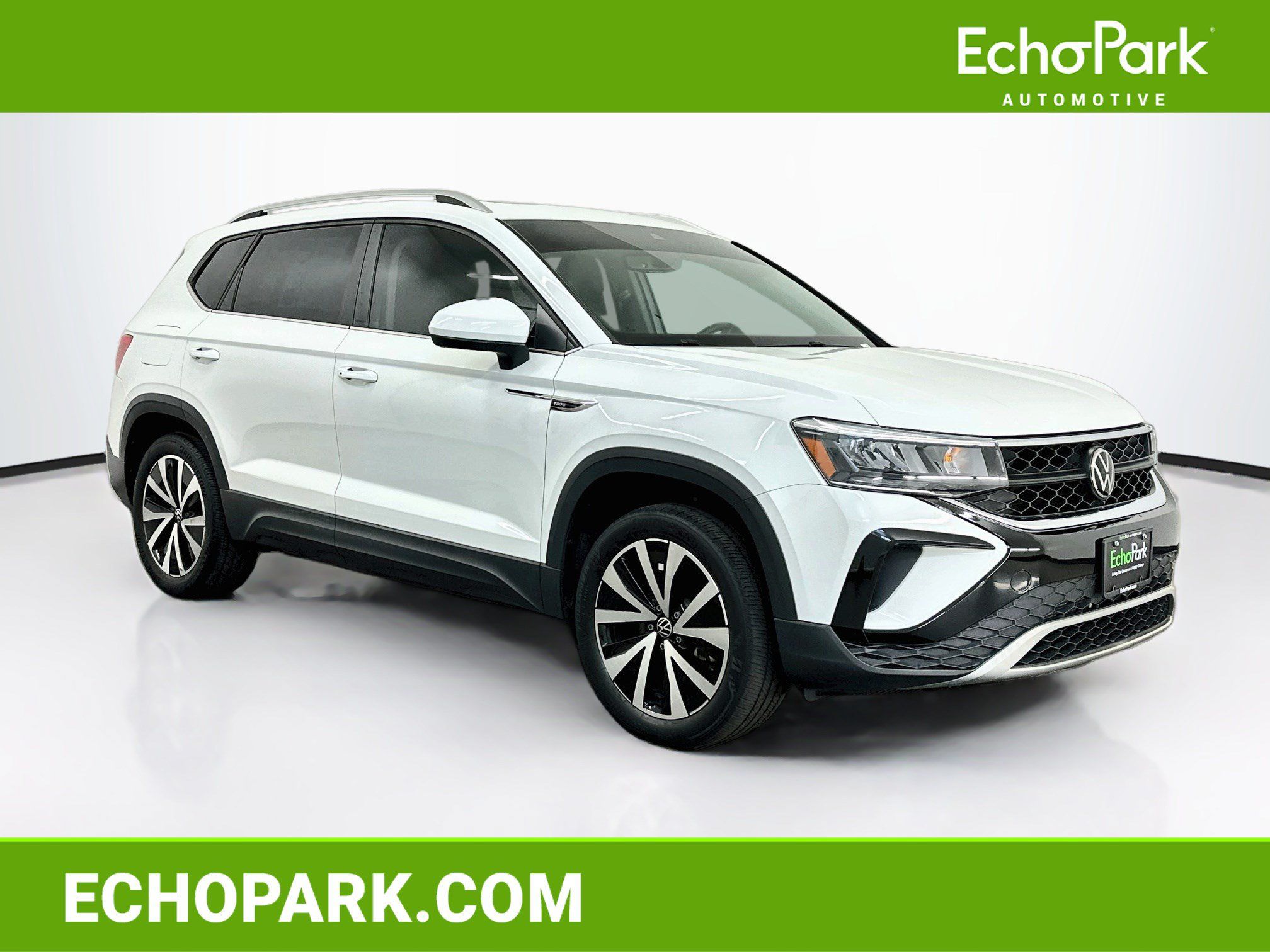 Used 2023 Volkswagen Taos SE w/ Panoramic Sunroof Package AWD/4WD image 1