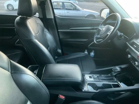 Used 2020 Kia Telluride LX FWD image 5