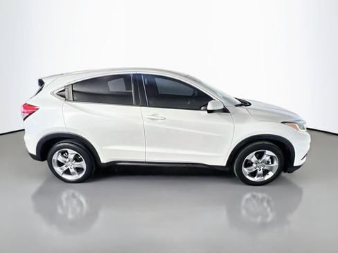 Used 2019 Honda HR-V LX image 9