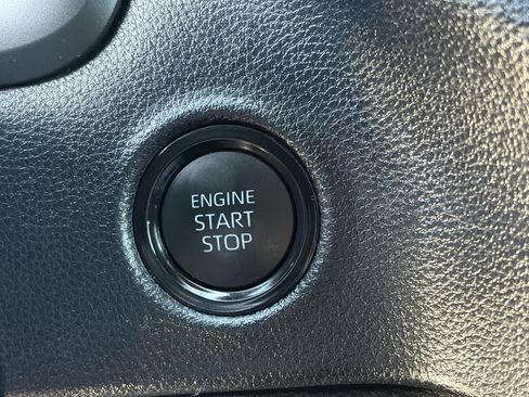Used 2025 Toyota Tundra SR5 AWD/4WD image 24