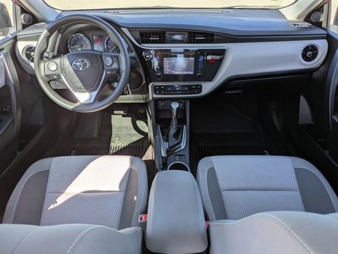 Used 2019 Toyota Corolla LE image 17