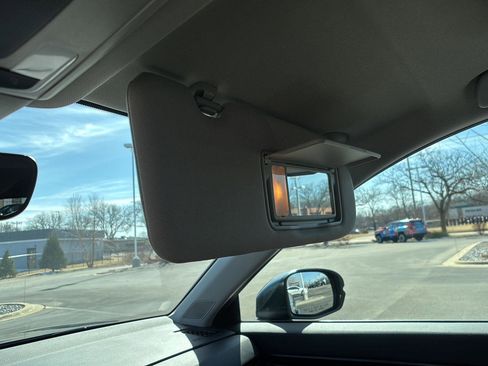 Used 2024 Honda CR-V EX-L image 37