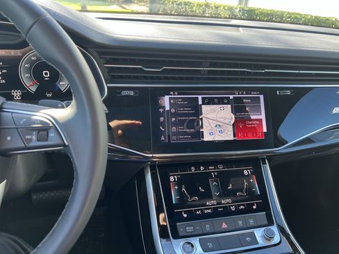 Certified 2025 Audi Q7 2.0T Premium w/ Convenience Plus Package image 31