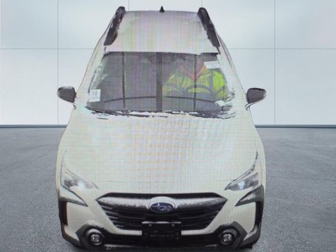 Used 2025 Subaru Outback Premium image 18