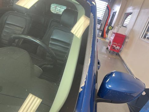 Used 2018 Ford Escape SEL AWD/4WD image 5