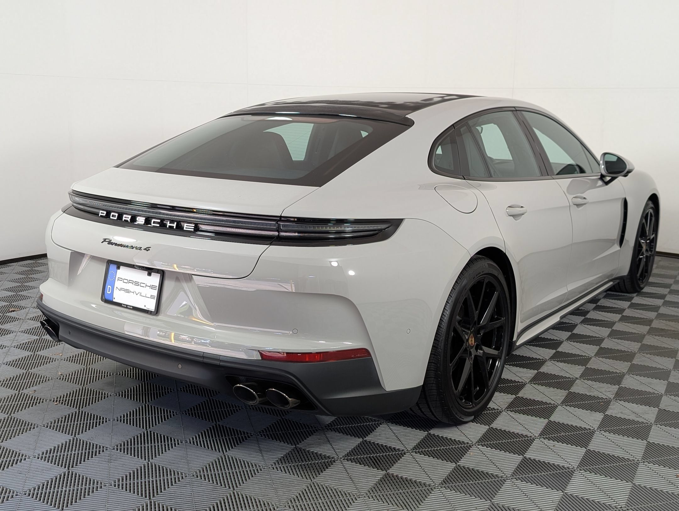 Certified 2025 Porsche Panamera 4 AWD/4WD image 10