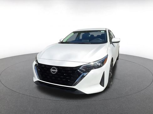 Used 2025 Nissan Sentra SV image 7