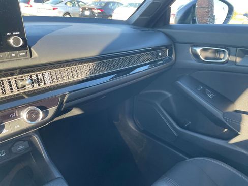 Used 2025 Honda Civic Sport image 34