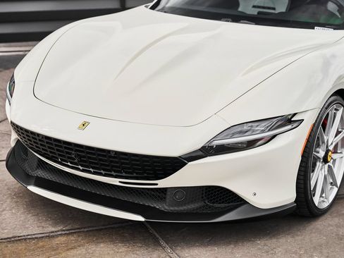 Used 2022 Ferrari Roma RWD image 6