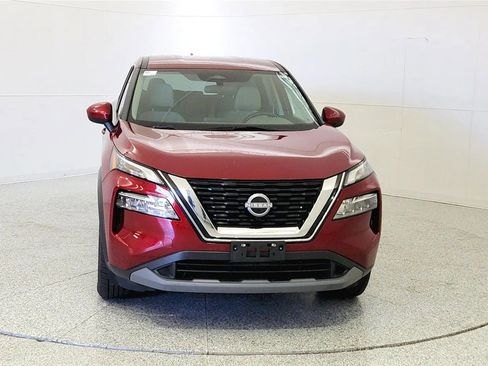 Used 2023 Nissan Rogue SV FWD image 2