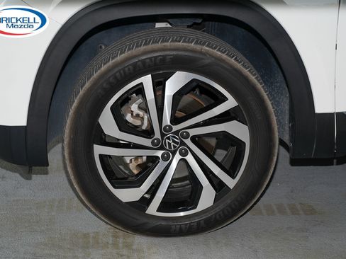 Used 2023 Volkswagen Atlas Cross Sport SEL AWD/4WD image 42