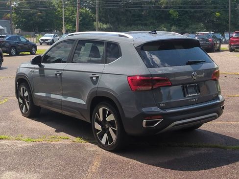Used 2024 Volkswagen Taos SEL AWD/4WD image 6