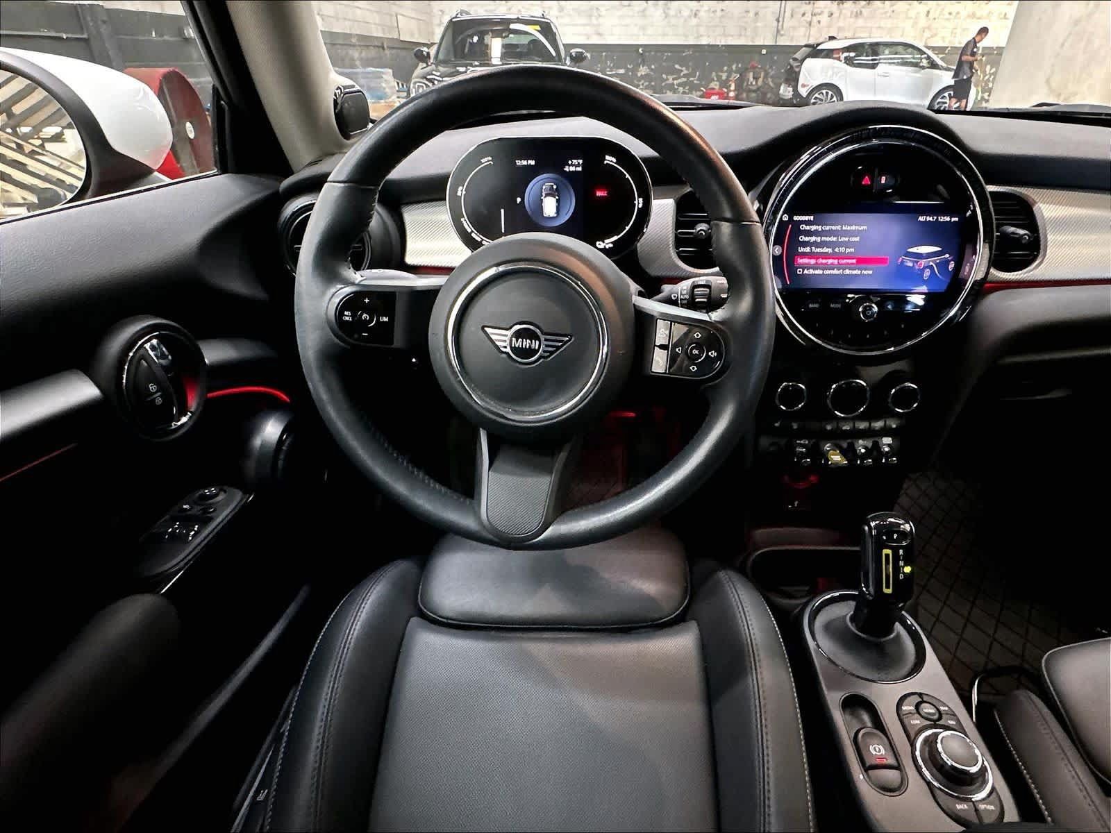 Used 2024 MINI Cooper SE FWD image 8