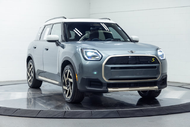 Used 2025 MINI Cooper Countryman SE w/ Comfort Package Max AWD/4WD image 4