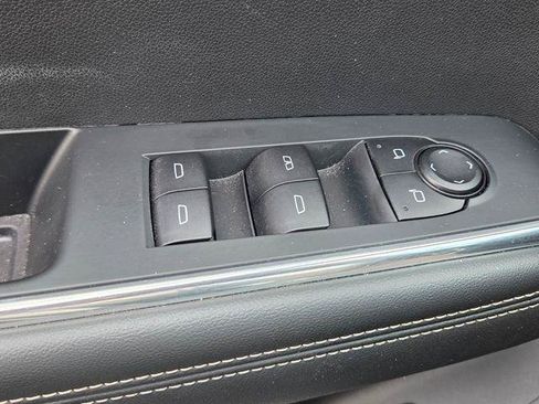 Certified 2025 GMC Acadia Elevation FWD image 25