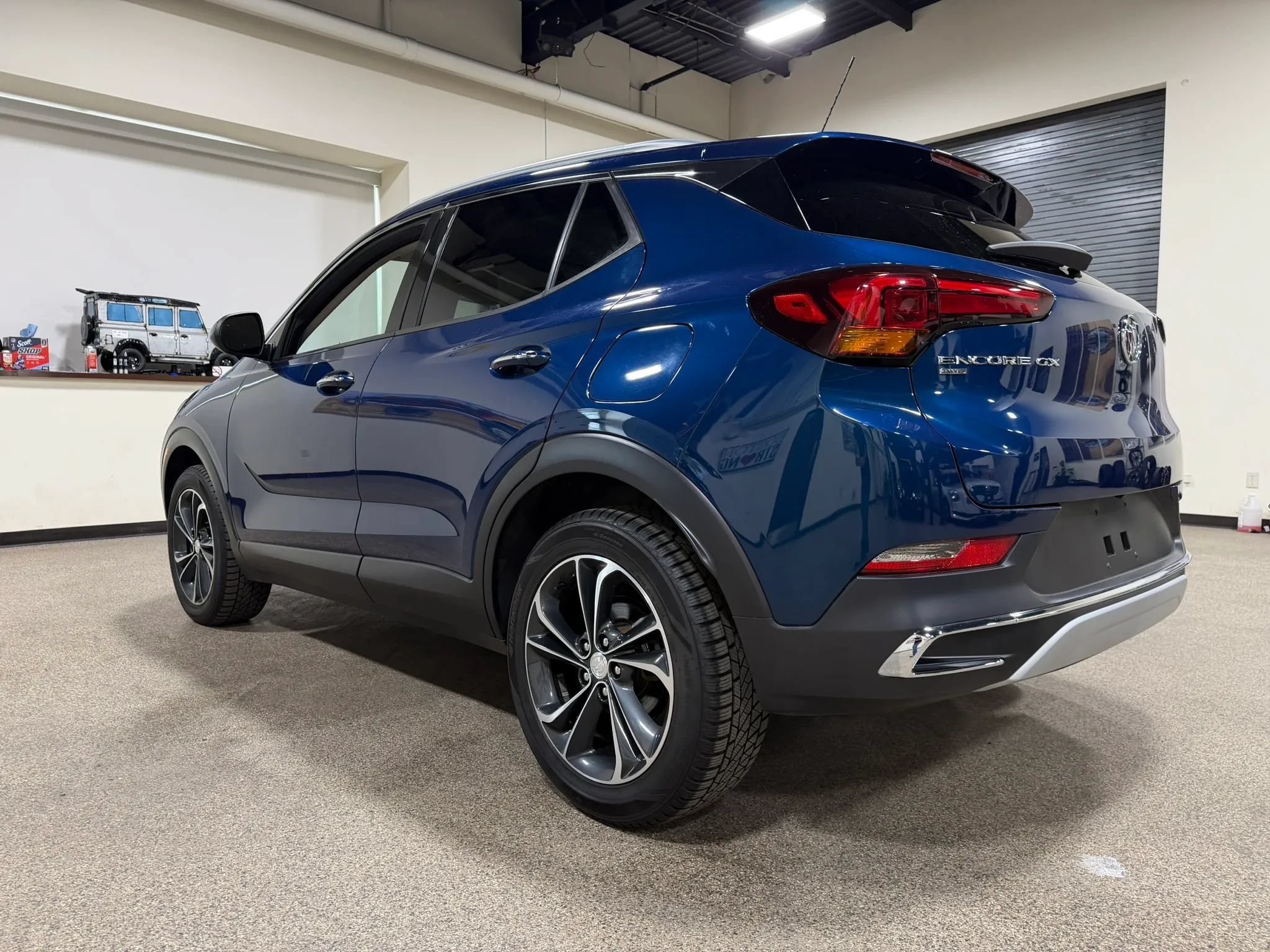 Used 2021 Buick Encore GX Essence AWD/4WD image 7