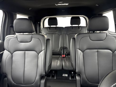 New 2026 Jeep Grand Cherokee L Limited w/ Limited Altitude Package image 17