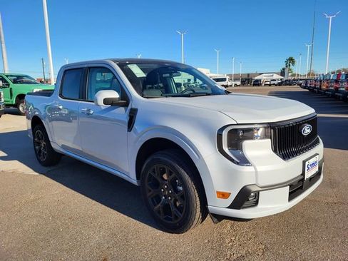 New 2026 Ford Maverick Lobo image 16