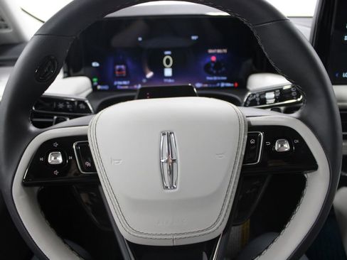 New 2026 Lincoln Aviator Reserve AWD/4WD image 35