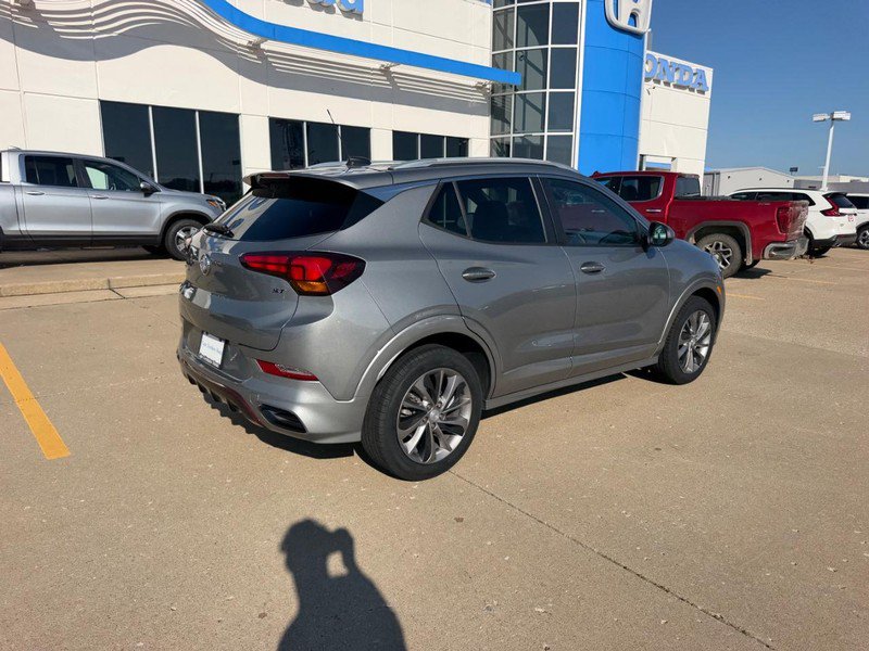 Used 2023 Buick Encore GX Select w/ Sport Touring Package FWD image 2